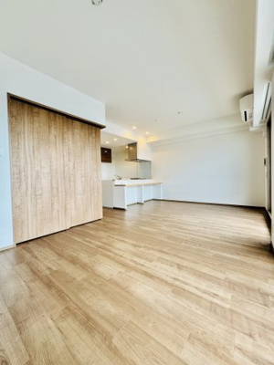 【居間・リビング】 | スプランディッド難波WESTIII