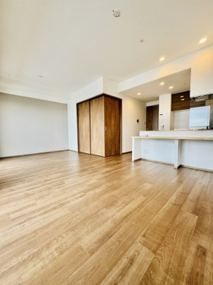 【居間・リビング】 | スプランディッド難波WEST III