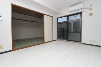 【居間・リビング】 | グランドールマンション | 別部屋参照
