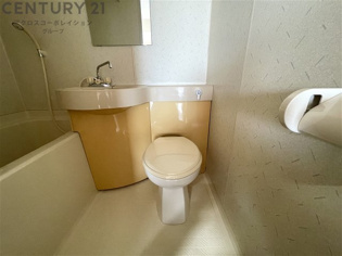 コンパクトで使いやすいトイレです