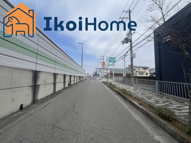 二見町福里　中古戸建　の周辺|●資料・カタログのご請求無料●現地見学可能●ベランダもかなり広くなっており、お洗濯物をたくさん干せるだけでなくお子様と少し遊ぶのにも便利です。