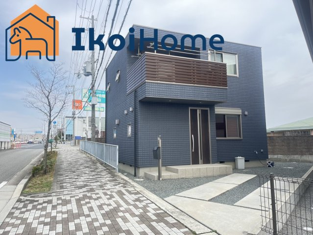 二見町福里　中古戸建　の駐車場|●資料・カタログのご請求無料●現地見学可能●スーパーやコンビニ、飲食店、病院など徒歩圏内のものもあり、生活圏内に商業施設が多いので生活に便利です。