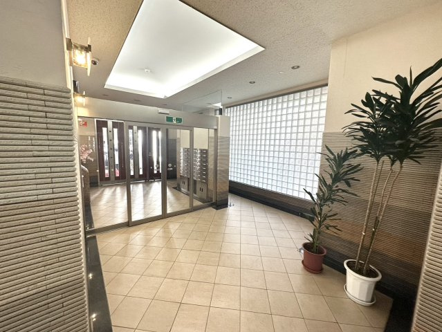 サンライズ・レジデンスのエントランス