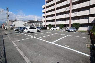 【駐車場】