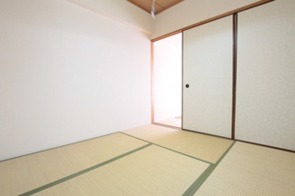 【寝室】 | 三松マンション