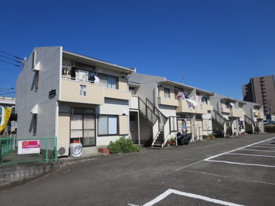 全戸南西向き・フレッツ光・敷地内駐車場あり