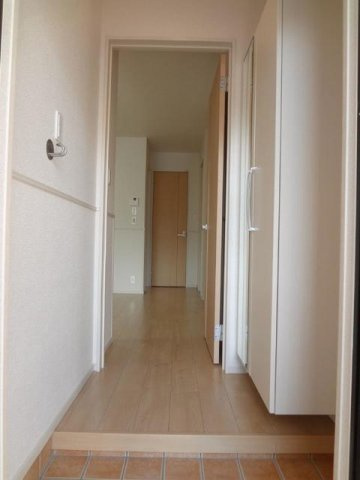 ノースリバーⅡ番館　Ｂの玄関|シンプルで使いやすい玄関です