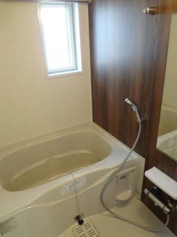 ノースリバーⅡ番館　Ｂの浴室|コンパクトで使いやすいお風呂です
