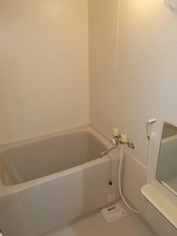 サンシャインの浴室|ゆったり過ごせるお風呂です