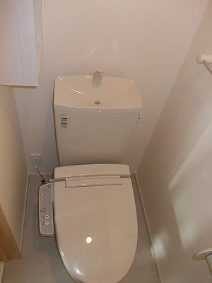 アヴァンティのトイレ|落ち着いた色調のトイレです