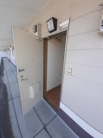 六田アパートＨＡＭＡＤＡのエントランス