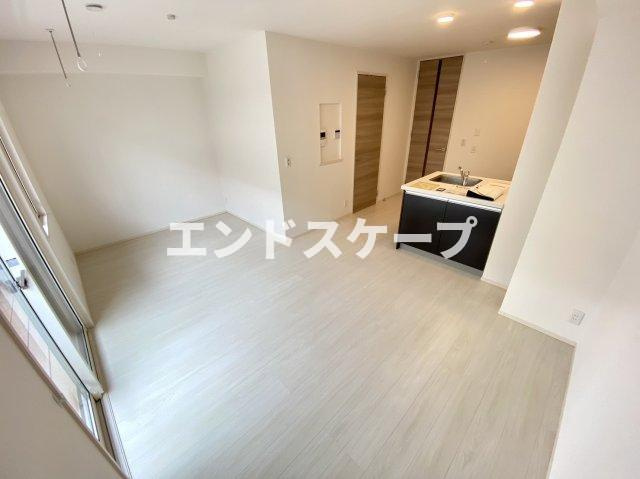 コンフォートレジデンス　Aの居間・リビング|高崎、前橋エリアのお部屋探しはエンドスケープまで！お客様の理想お聞かせ下さい♪