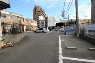 【駐車場】