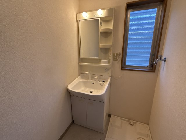 クレールコートの洗面所