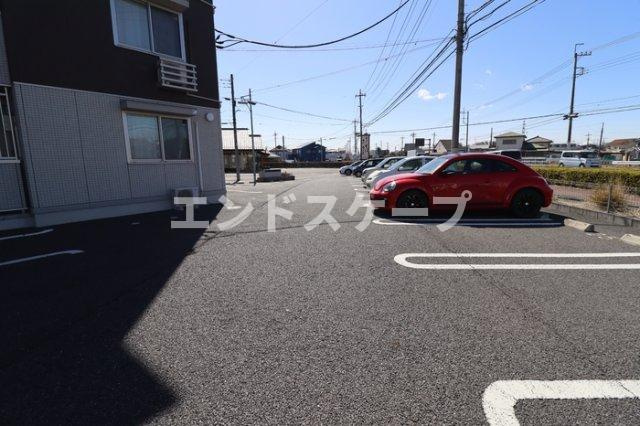 サンライトレジデンス駒形の駐車場