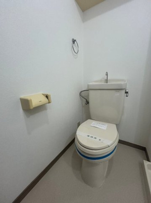 【トイレ】 | 大産スカイマンション平尾 | 別号室の写真になります。現況優先。