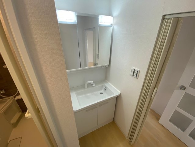 グリーンコーポ東一社A棟の脱衣所|一日の始まりと終わりを心地よく演出してくれるリフレッシュ空間♪