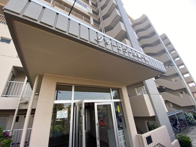 グリーンコーポ東一社A棟の現況写真|マンション入口エントランスです♪