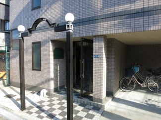 【エントランス】