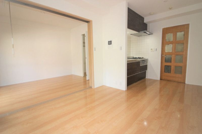 【居間・リビング】 | ダイアパレス大名 | 別号室の写真になります。現況優先。