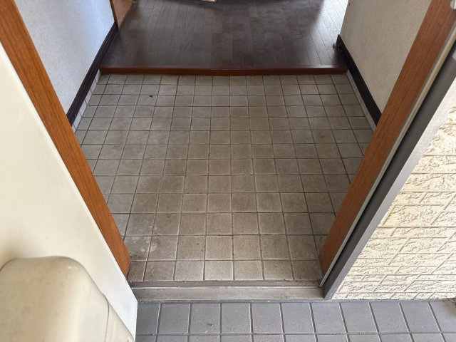 ハウス新町の玄関