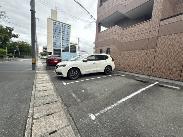リヴィエールの駐車場