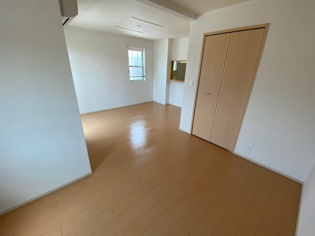 ソレイユ　Ⅰ番館の居間・リビング