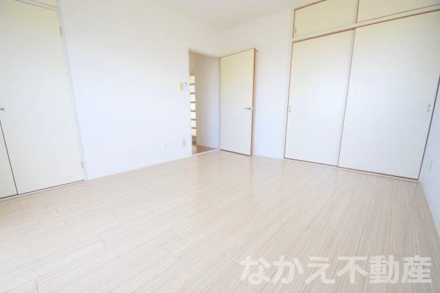 【寝室】 | 落ち着いた色調の寝室です