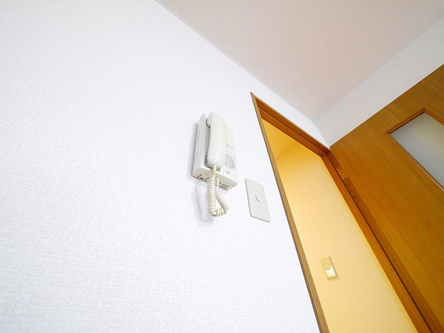 アプローズ（南郡山町）のセキュリティ|インターホン