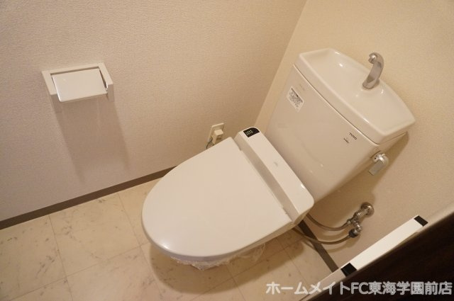 熊本市北区武蔵ケ丘９丁目の賃貸マンションのトイレ