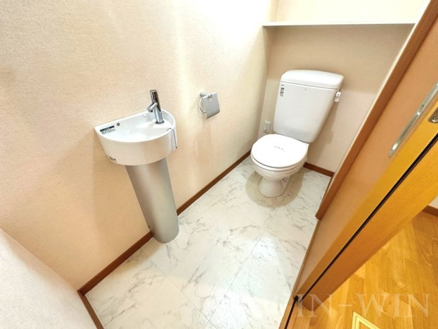 八通町賃貸住宅のトイレ