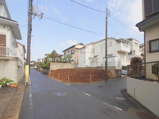 【前面道路含む現地写真】