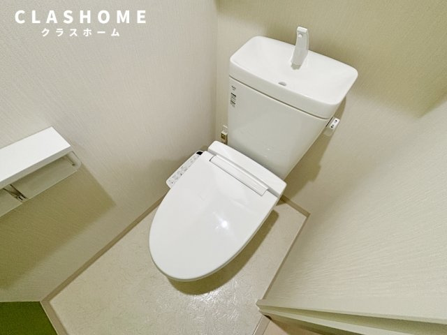 アパルトマン ドゥ ルミエール　　　刈谷市近郊の賃貸はクラスホームのトイレ