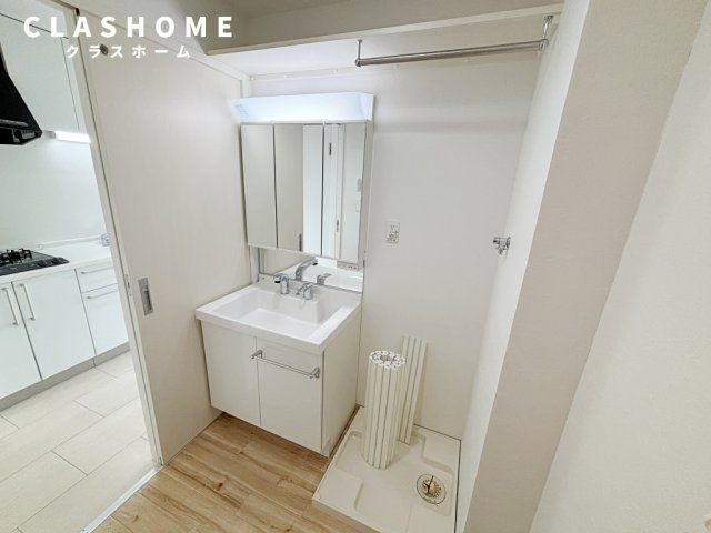 アパルトマン ドゥ ルミエール　　　刈谷市近郊の賃貸はクラスホームの洗面所