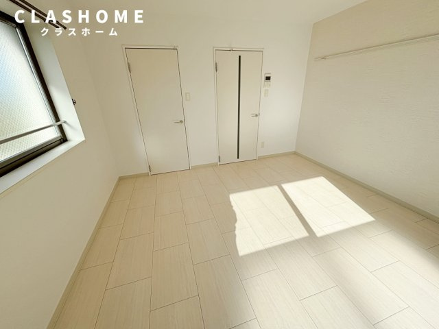 アパルトマン ドゥ ルミエール　　　刈谷市近郊の賃貸はクラスホームの居間・リビング