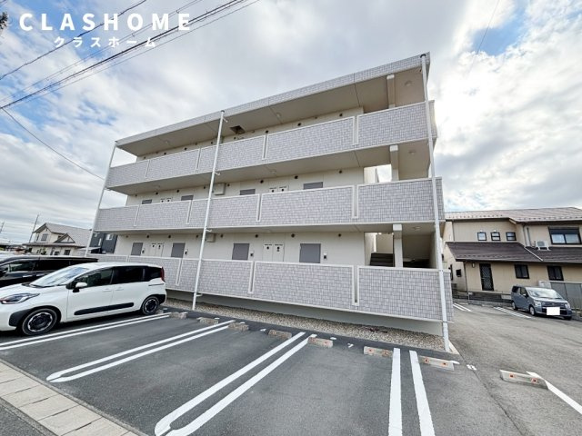 アパルトマン ドゥ ルミエール　　　刈谷市近郊の賃貸はクラスホームの駐車場