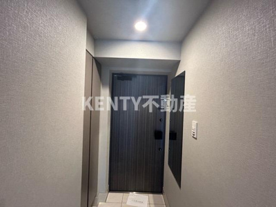 【玄関】 | ＡＬＴＥＲＮＡ北品川 | 収納もある玄関です