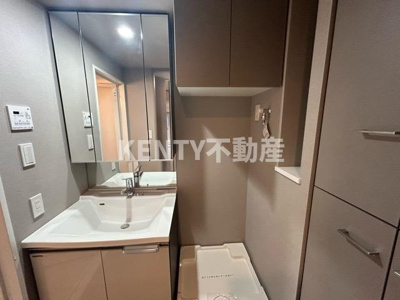 【洗面所】 | ＡＬＴＥＲＮＡ北品川 | 脱衣スペースもあります