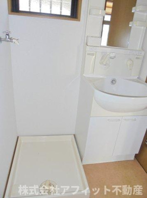 【設備】 | 千田藤井住宅 | 室内洗濯機置場