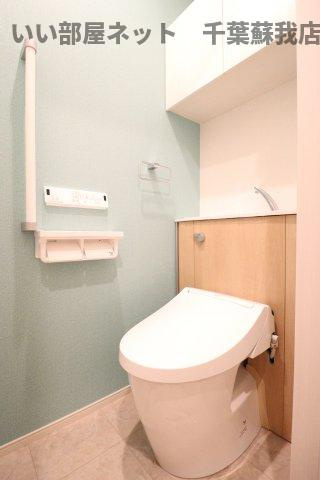 モンレーヴAのトイレ|落ち着いた色調のトイレです