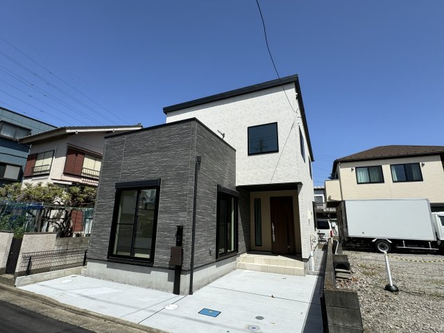 八潮市中央１丁目新築戸建の外観|完成済み内覧可能です！