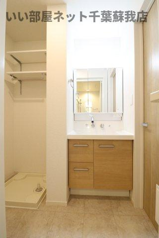 モンレーヴＡの洗面所|脱衣スペースもあります