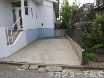 【駐車場】 | 市原市桜台2丁目　中古戸建 | 車をお持ちの方に嬉しい駐車場付きの物件です