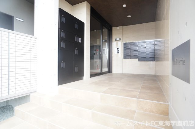 熊本市東区長嶺東５丁目の賃貸マンションのエントランス