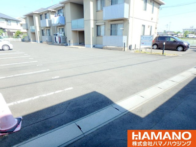 【駐車場】 | グレースコートＢ | カースペースがあります