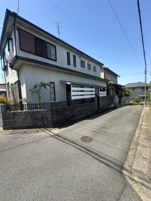 【前面道路含む現地写真】 | 広野町宮谷　中古戸建 | 大久保小学校徒歩5分、広野中学校徒歩14分の通学に便利な立地です♪