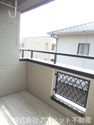 【バルコニー】 | ネオウェーブ西深津 | 南向き　※写真はイメージです
