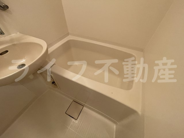 ディアハイム鴻池の浴室|コンパクトで使いやすいお風呂です