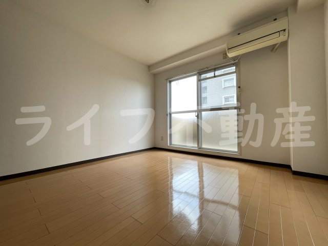 ディアハイム鴻池の居間・リビング|ゆったりとした居間です