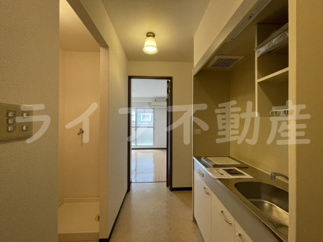 ディアハイム鴻池の内装|明るい色調の室内です